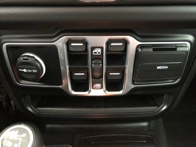 2024 Jeep Wrangler 4-Door Sahara 4x4