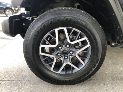 2024 Jeep Wrangler 4-Door Sahara 4x4
