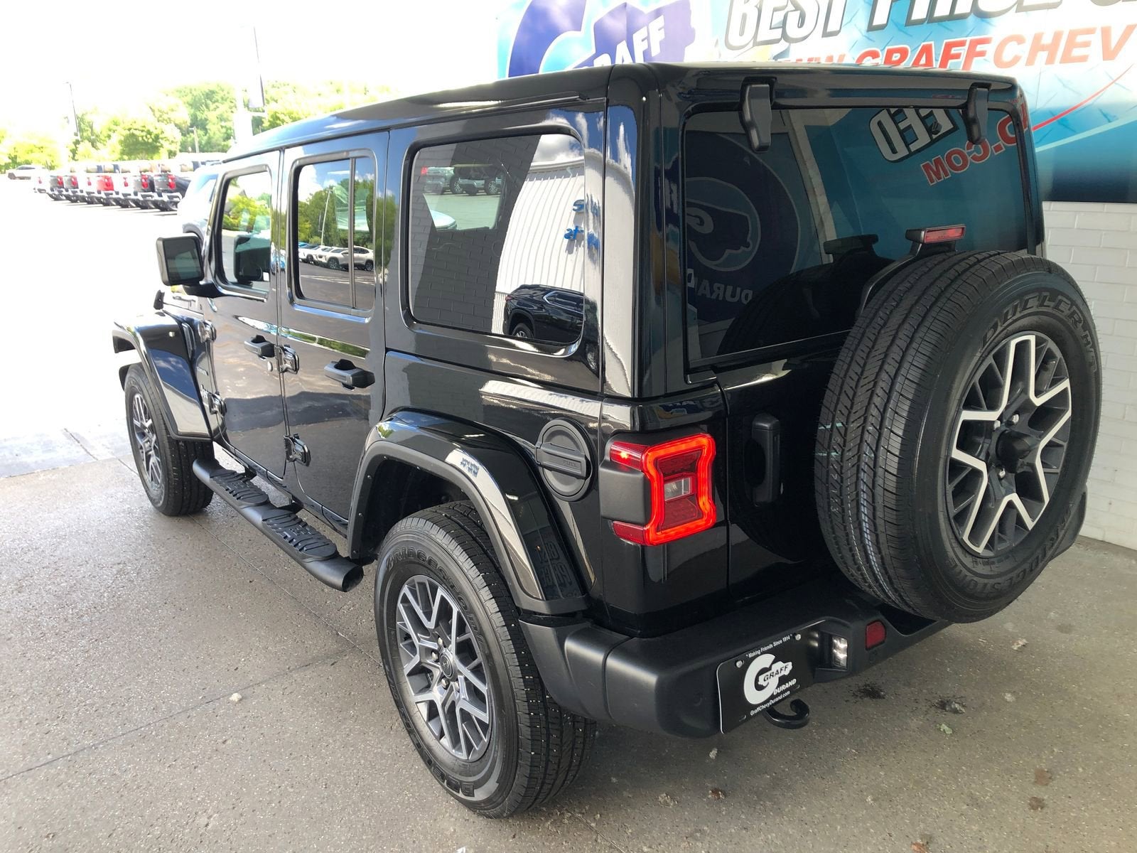2024 Jeep Wrangler 4-Door Sahara 4x4