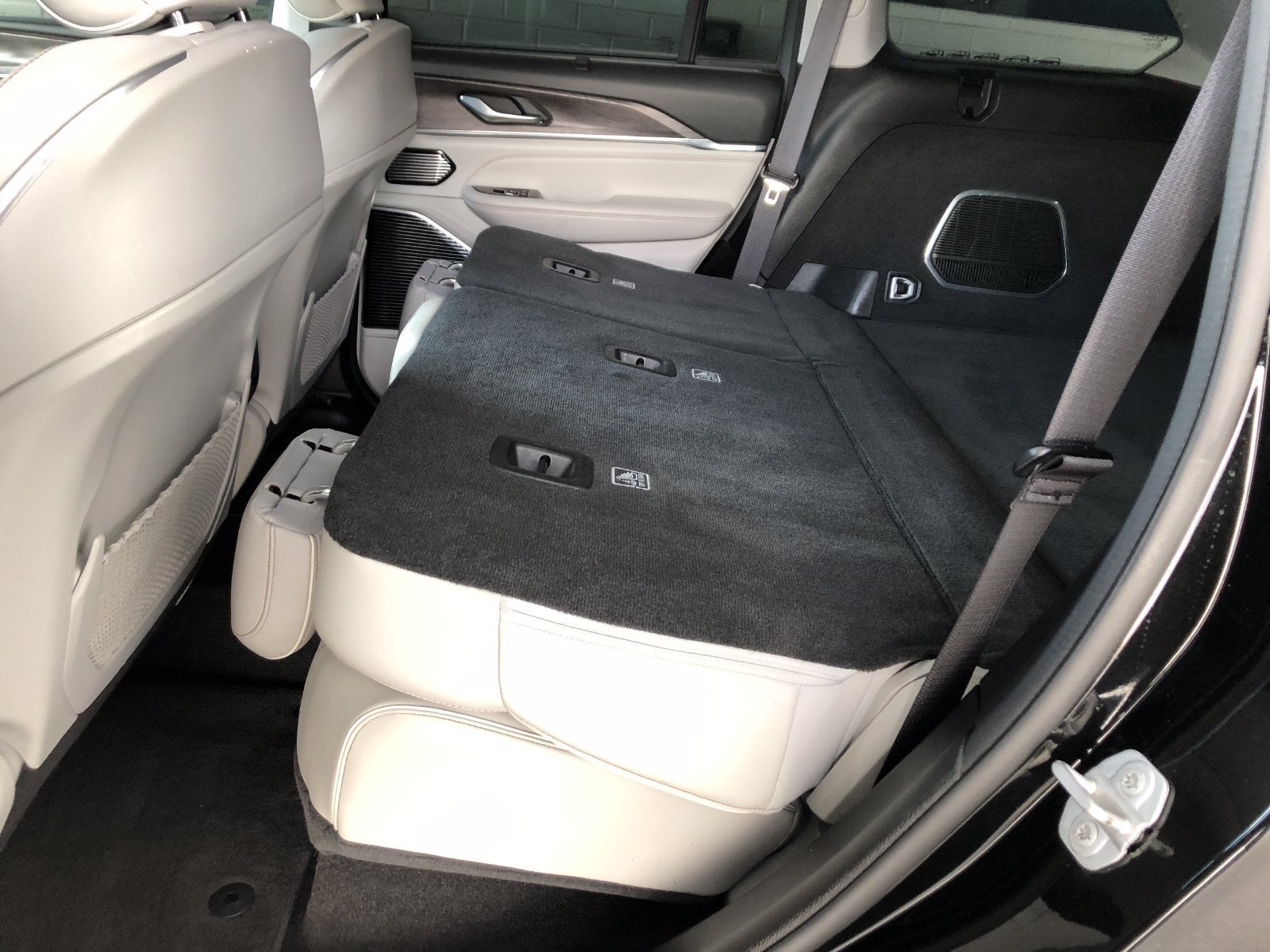 2022 Jeep Grand Cherokee Overland 4x4