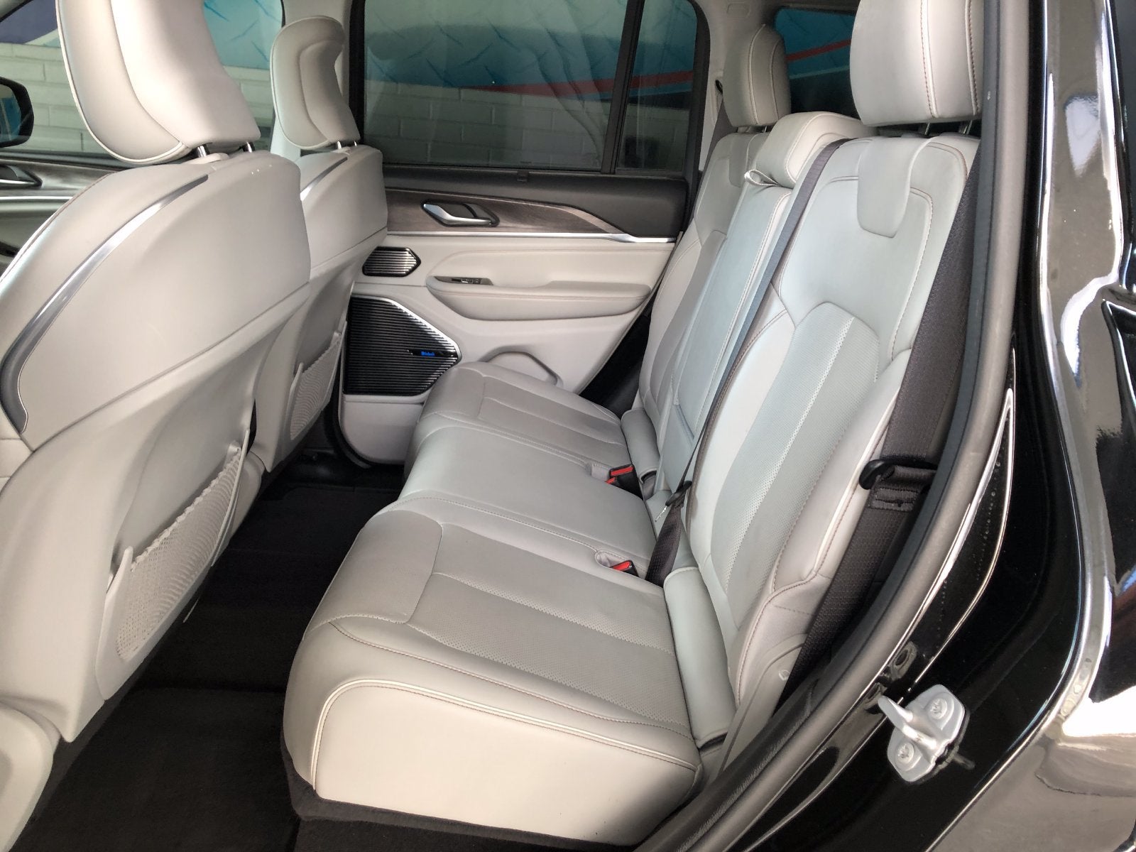 2022 Jeep Grand Cherokee Overland 4x4