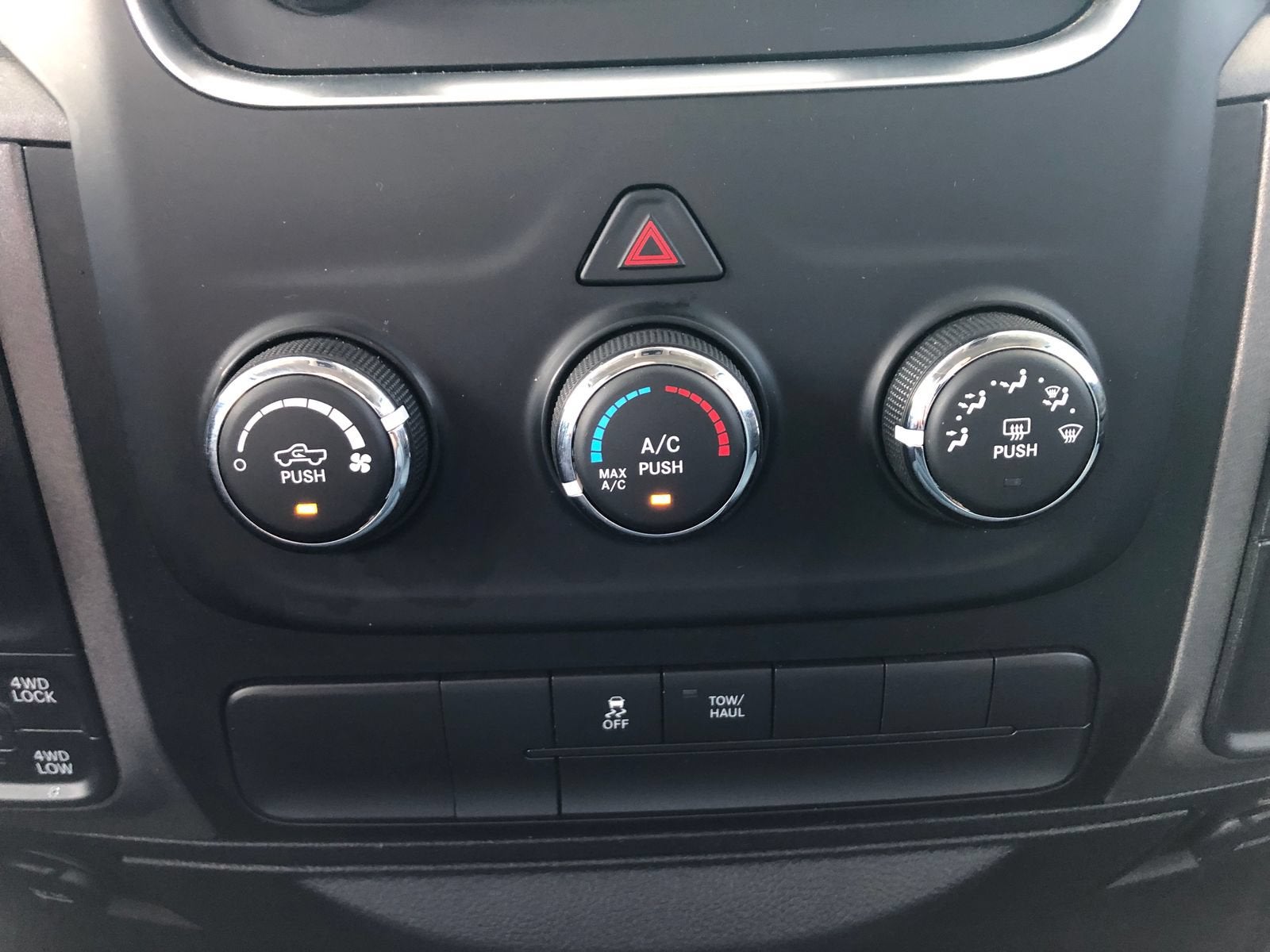 2018 RAM 1500 Express Quad Cab 4x4 6'4" Box