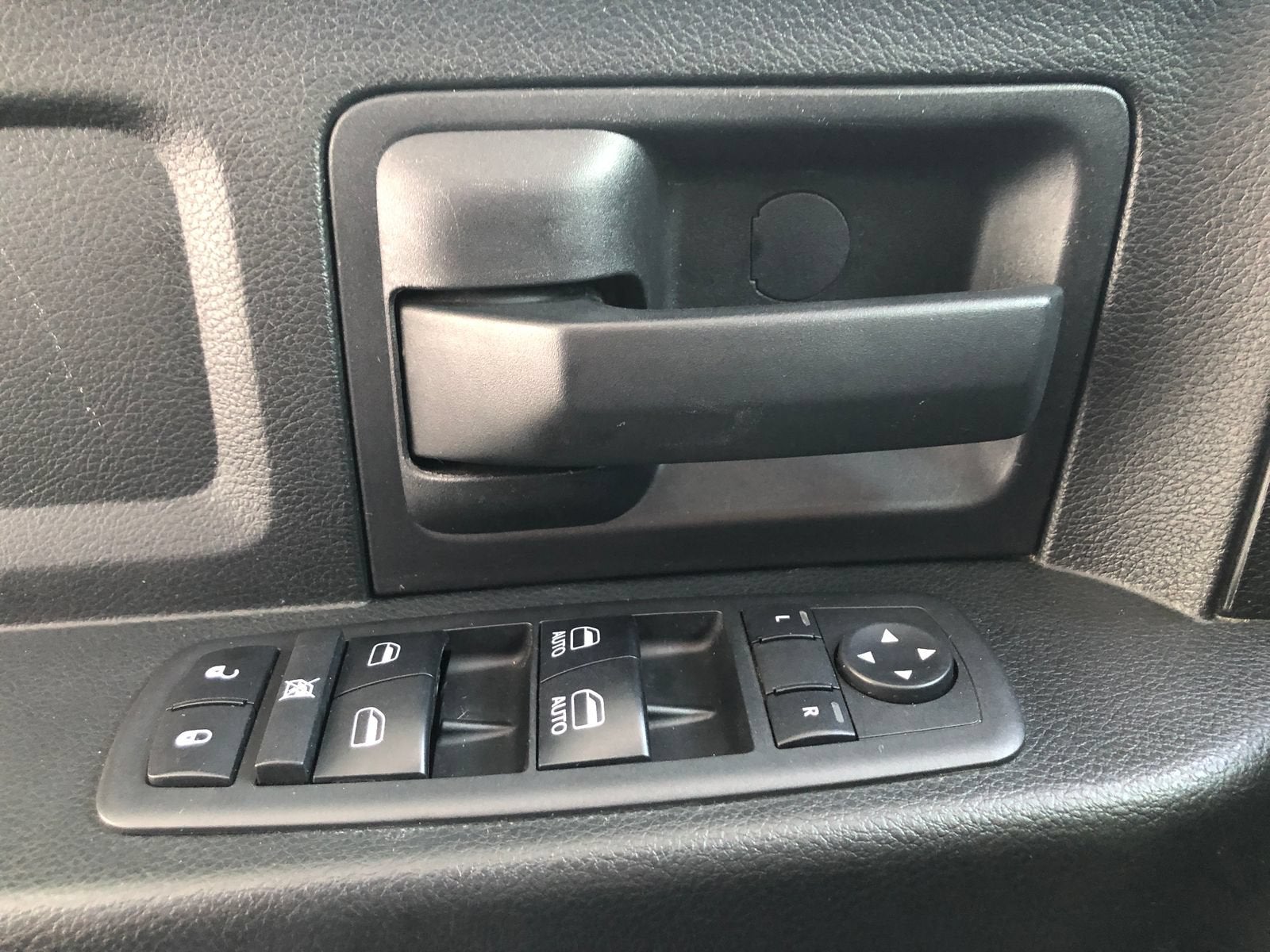 2018 RAM 1500 Express Quad Cab 4x4 6'4" Box