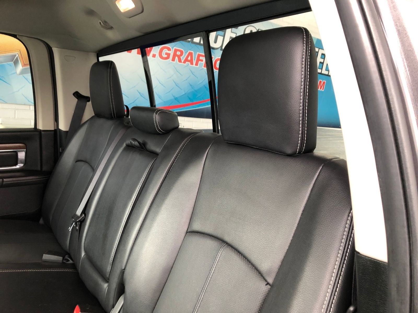 2017 RAM 1500 Laramie Crew Cab 4x4 5'7" Box