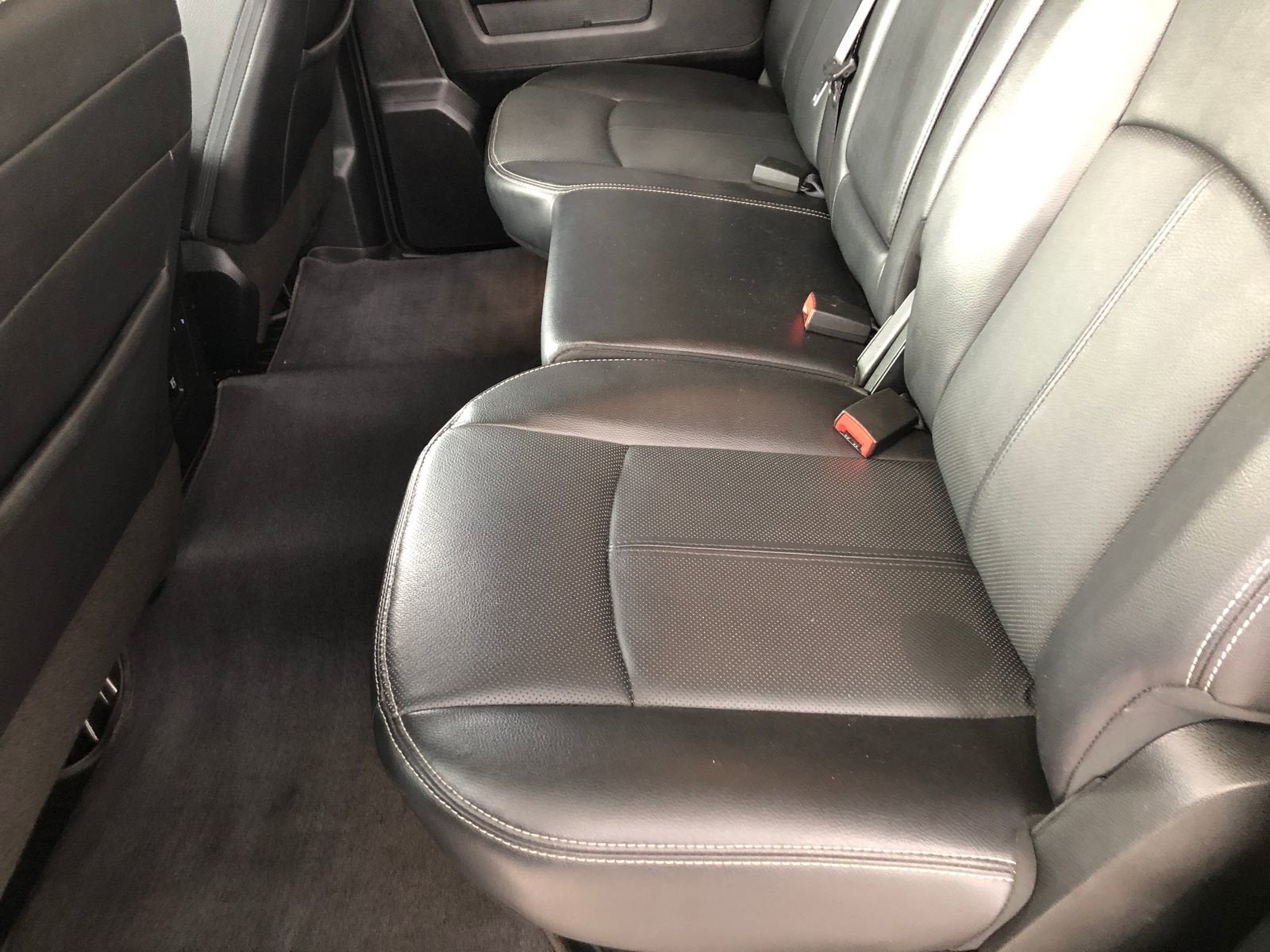 2017 RAM 1500 Laramie Crew Cab 4x4 5'7" Box