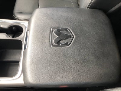 2017 RAM 1500 Laramie Crew Cab 4x4 5'7" Box