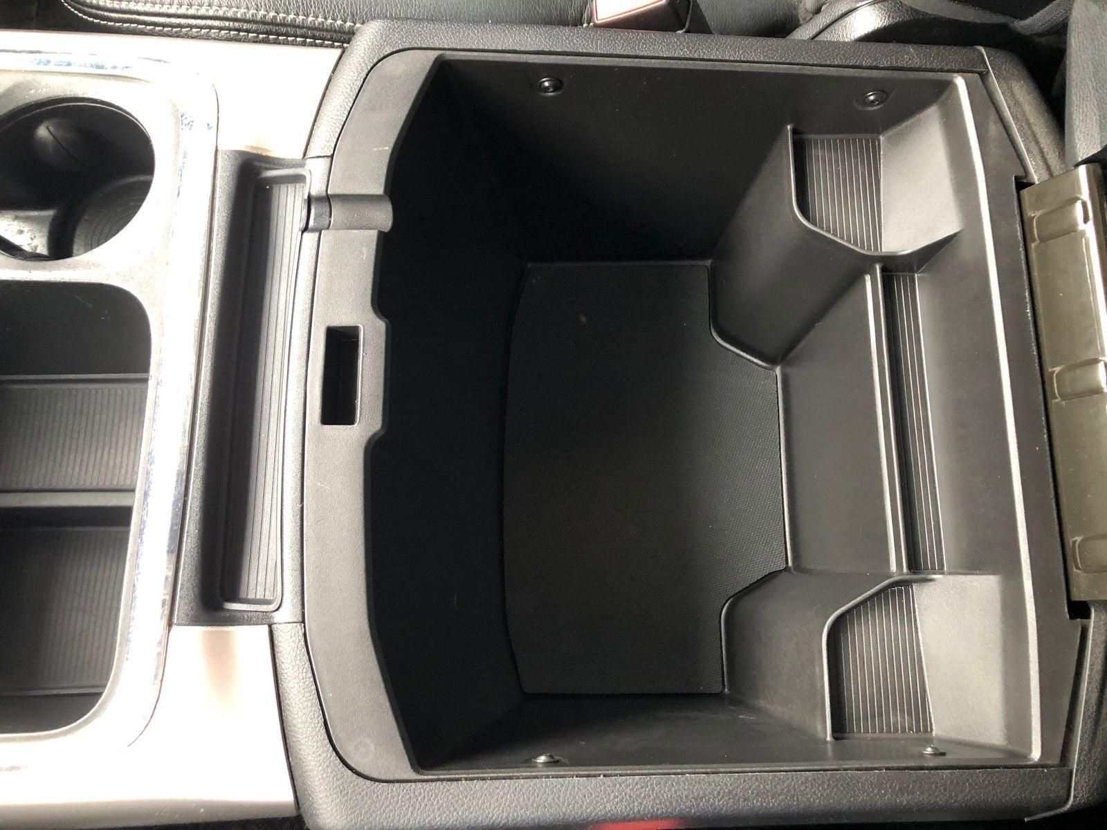 2017 RAM 1500 Laramie Crew Cab 4x4 5'7" Box