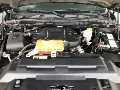 2017 RAM 1500 Laramie Crew Cab 4x4 5'7" Box