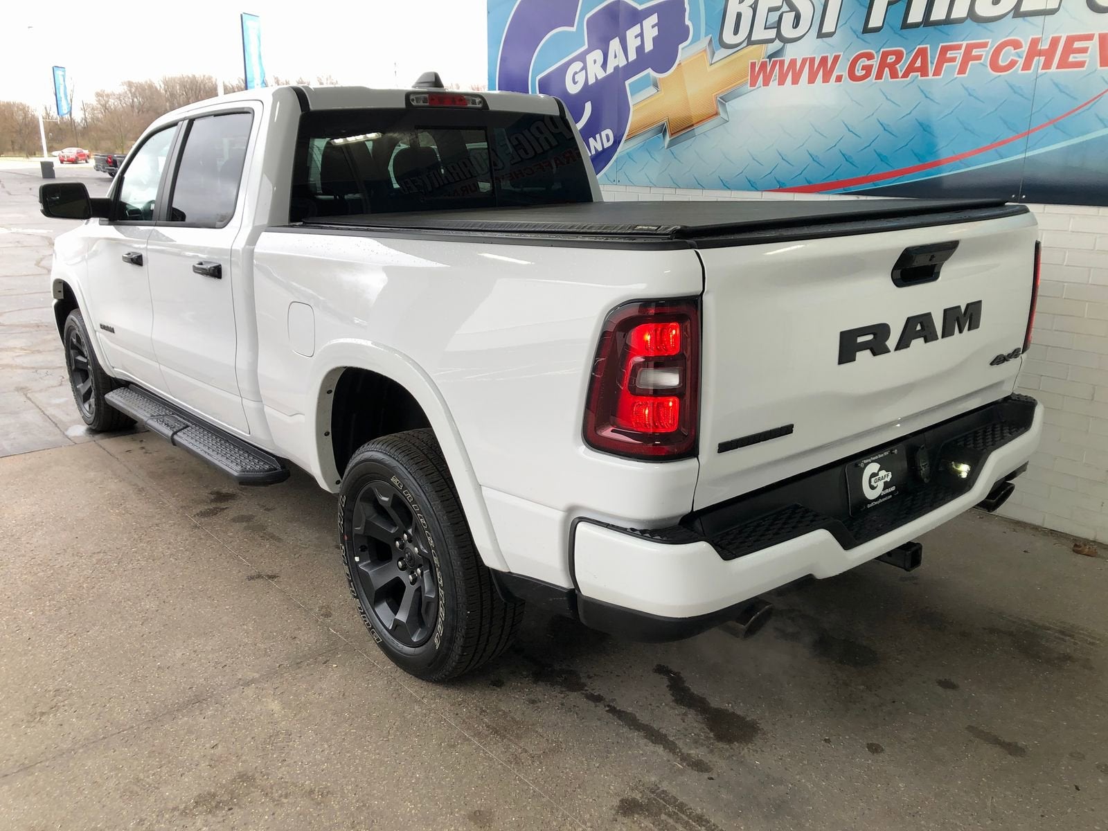 2025 RAM 1500 Big Horn Crew Cab 4x4 6'4" Box