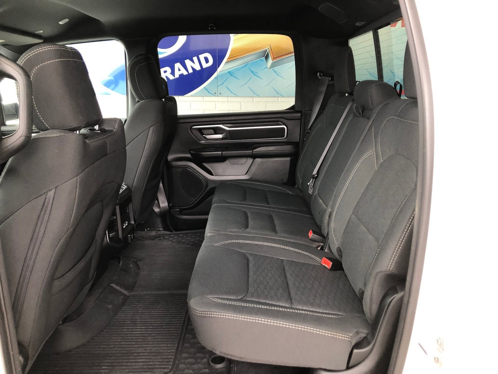 2025 RAM 1500 Big Horn Crew Cab 4x4 6'4" Box