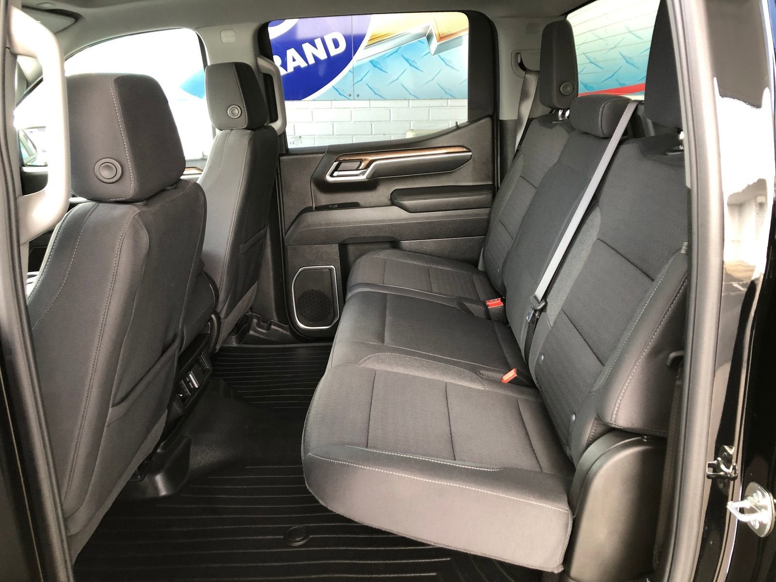 2025 Chevrolet Silverado 1500 LT (2FL)