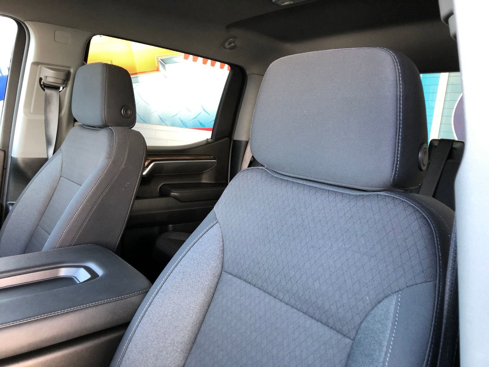 2025 Chevrolet Silverado 1500 LT (2FL)