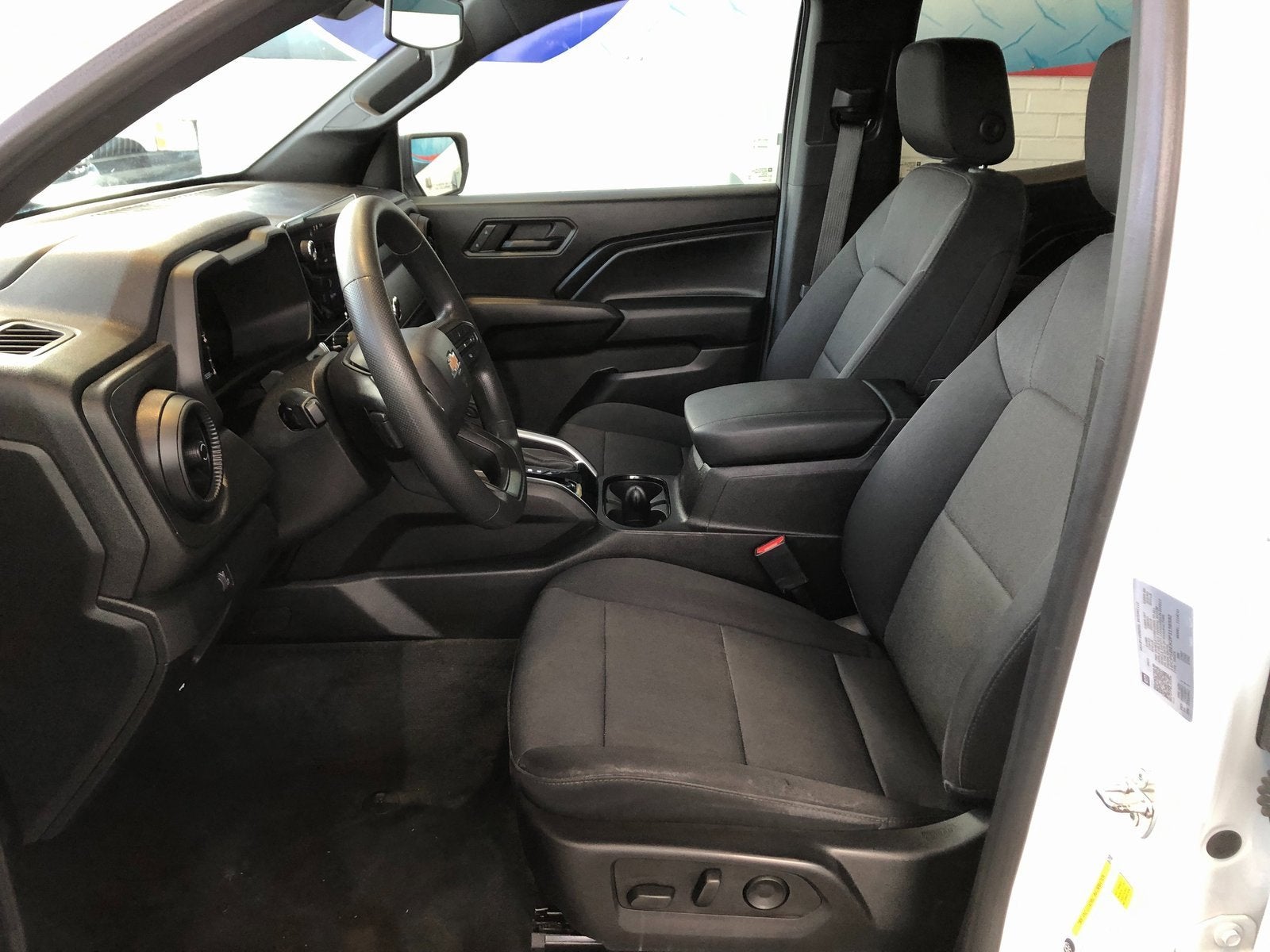 2023 Chevrolet Colorado WT