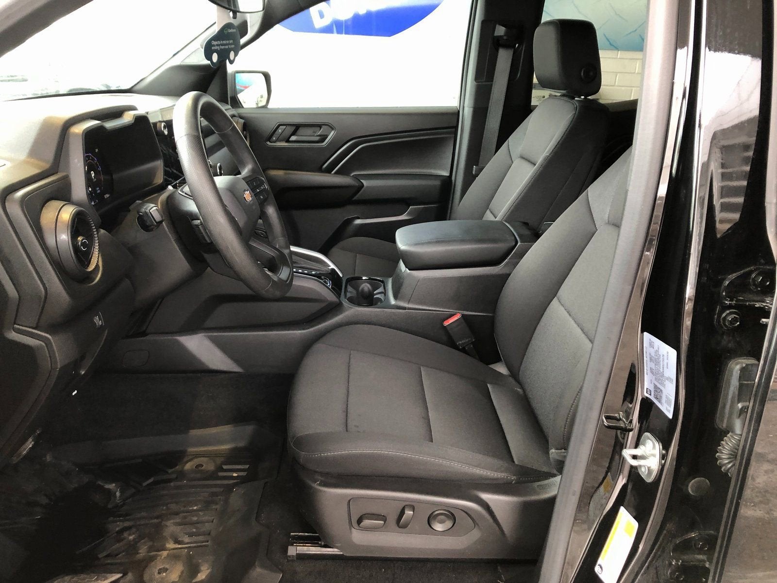 2024 Chevrolet Colorado WT