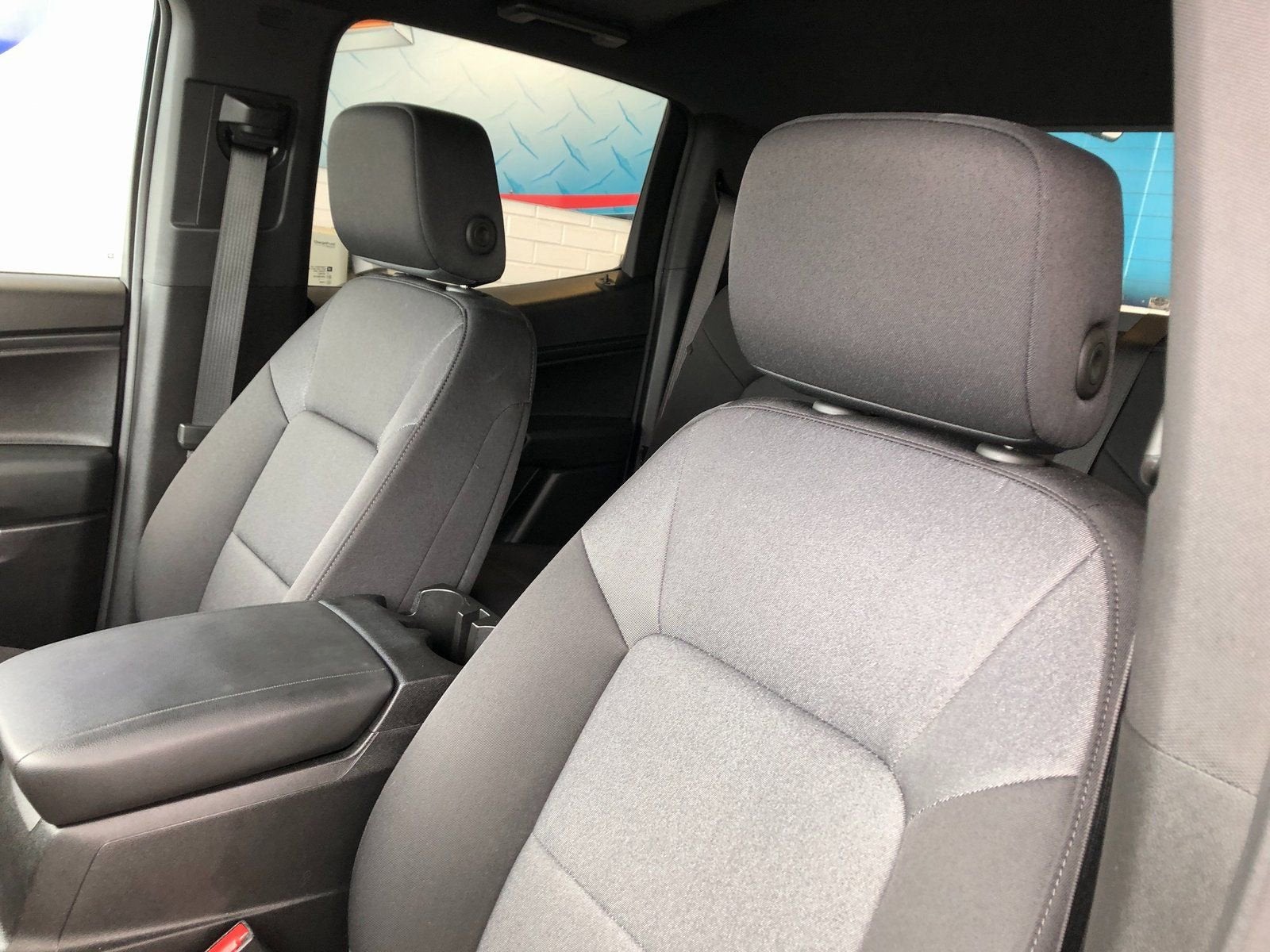 2024 Chevrolet Colorado WT