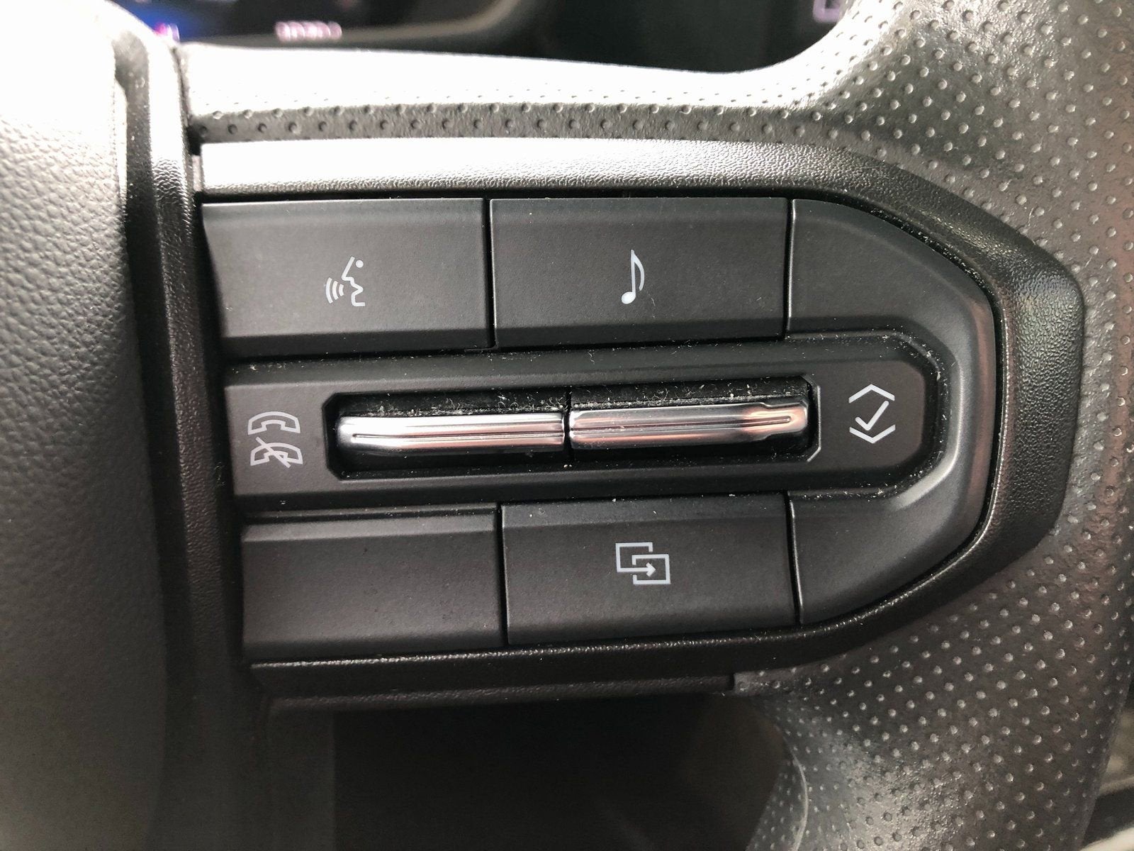 2024 Chevrolet Colorado WT