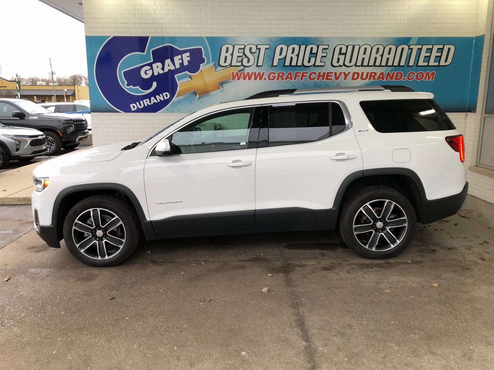 2023 GMC Acadia SLT
