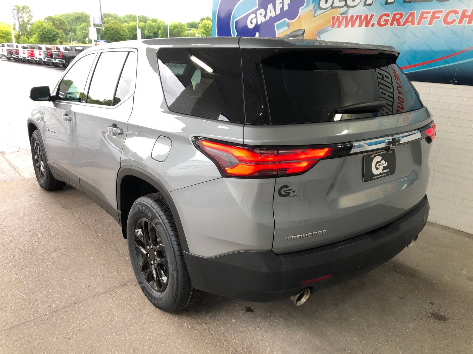 2023 Chevrolet Traverse LS