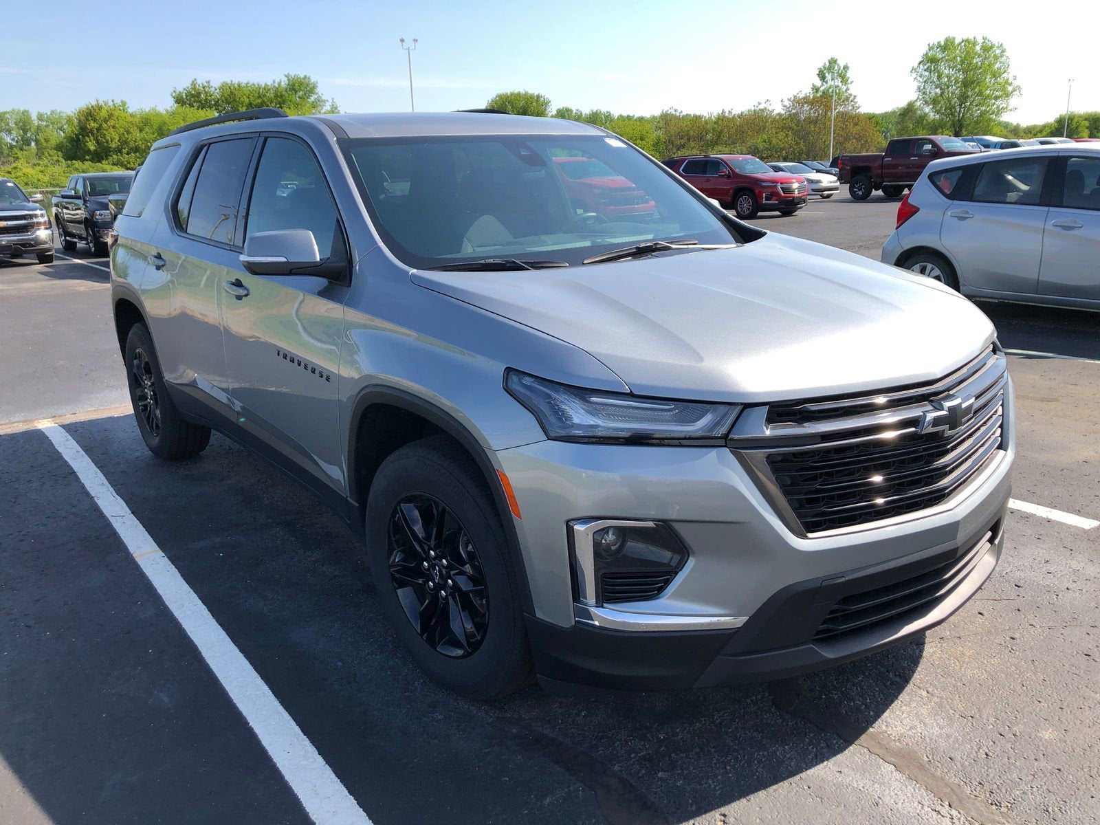 2023 Chevrolet Traverse LT Cloth