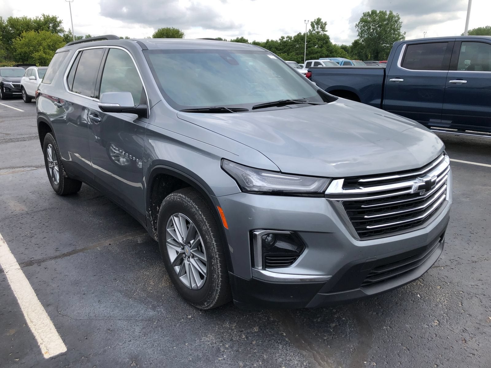 2023 Chevrolet Traverse LT Leather