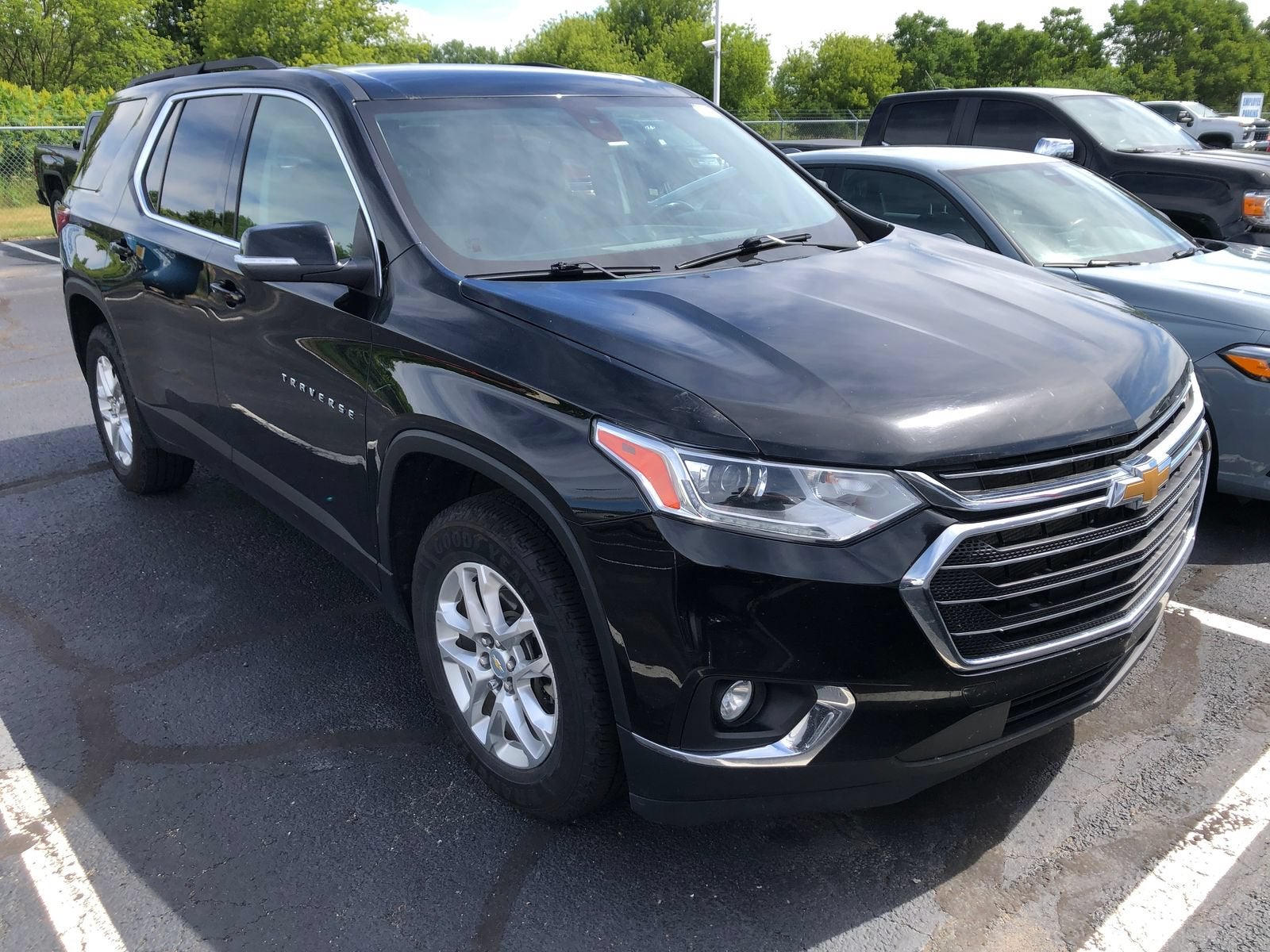 2021 Chevrolet Traverse LT Cloth