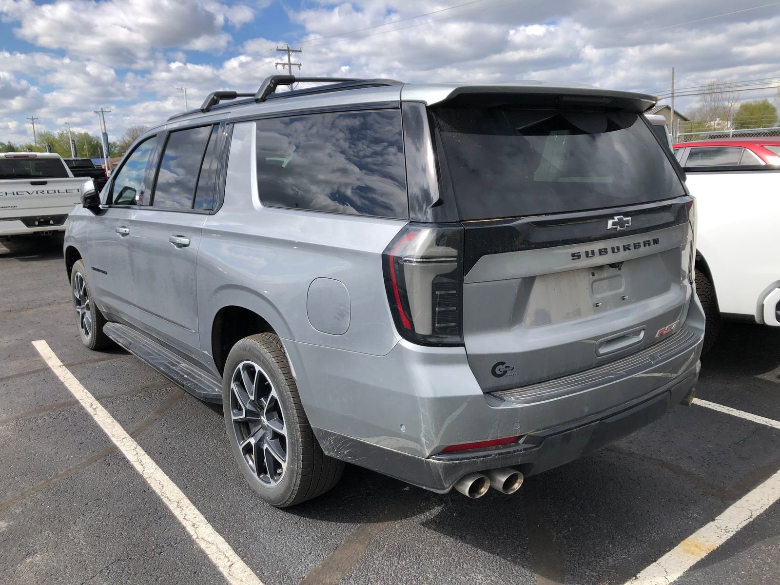 2025 Chevrolet Suburban RST