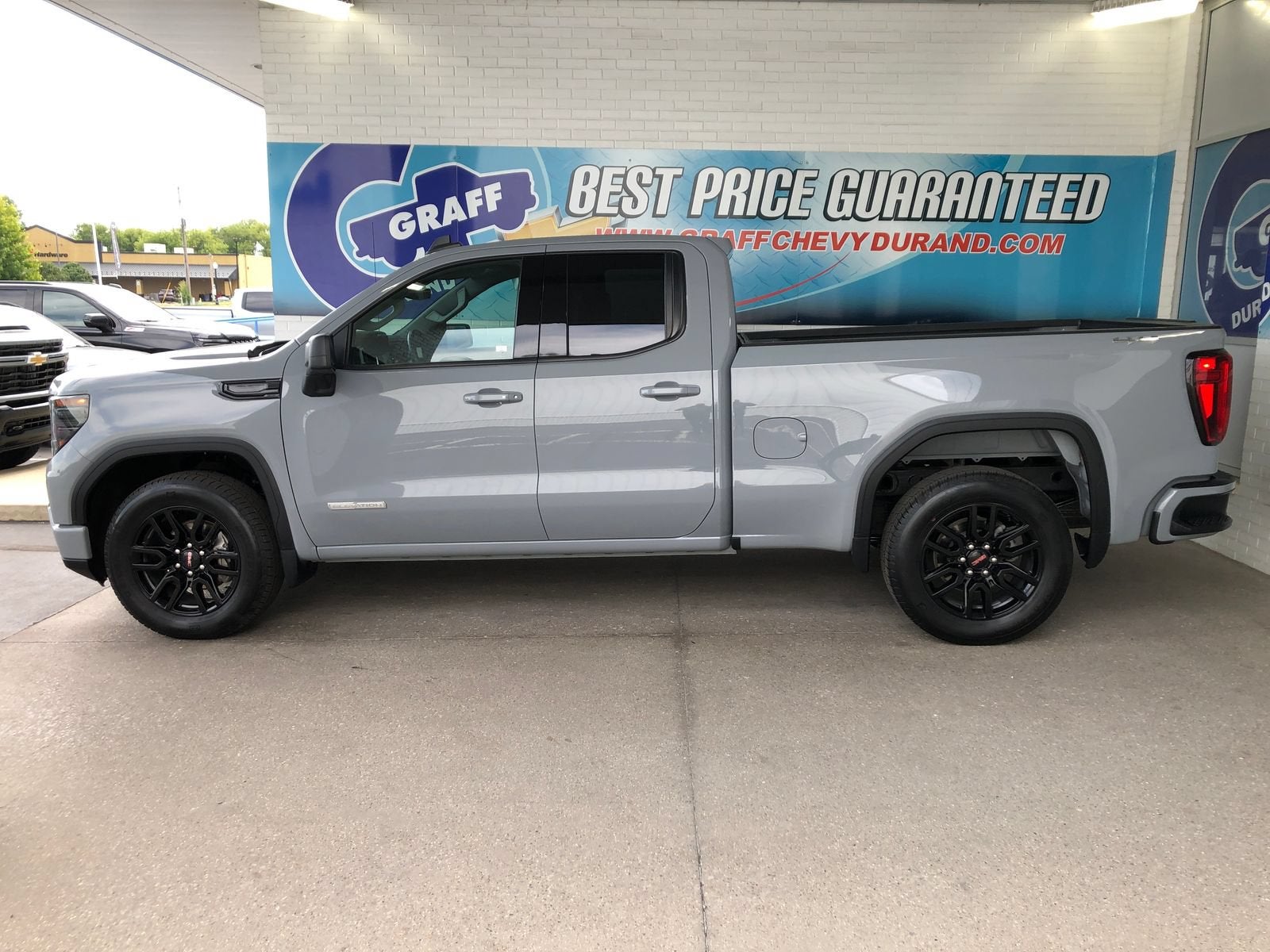 2024 GMC Sierra 1500 Elevation