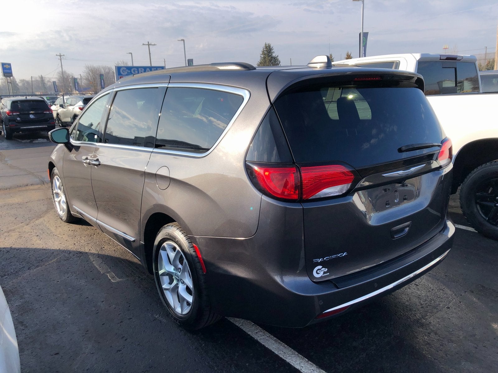 2017 Chrysler Pacifica Touring-L