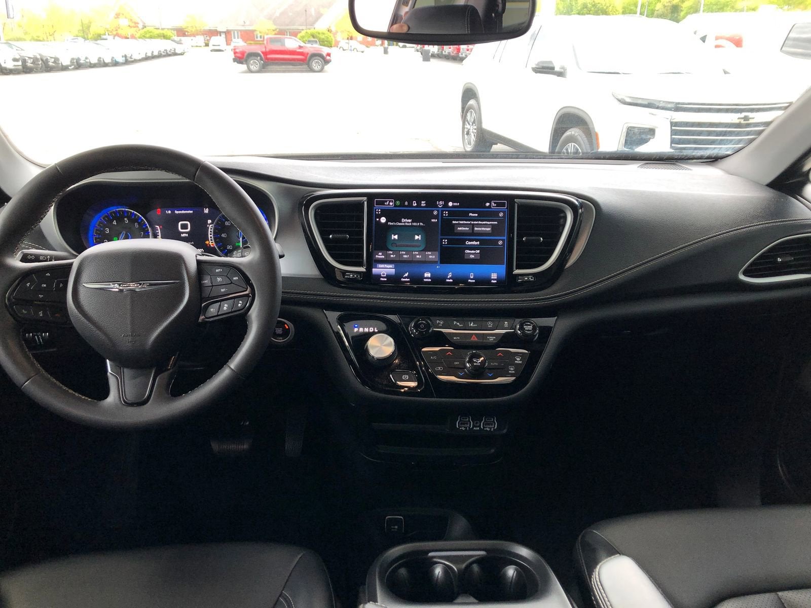 2023 Chrysler Pacifica Touring L