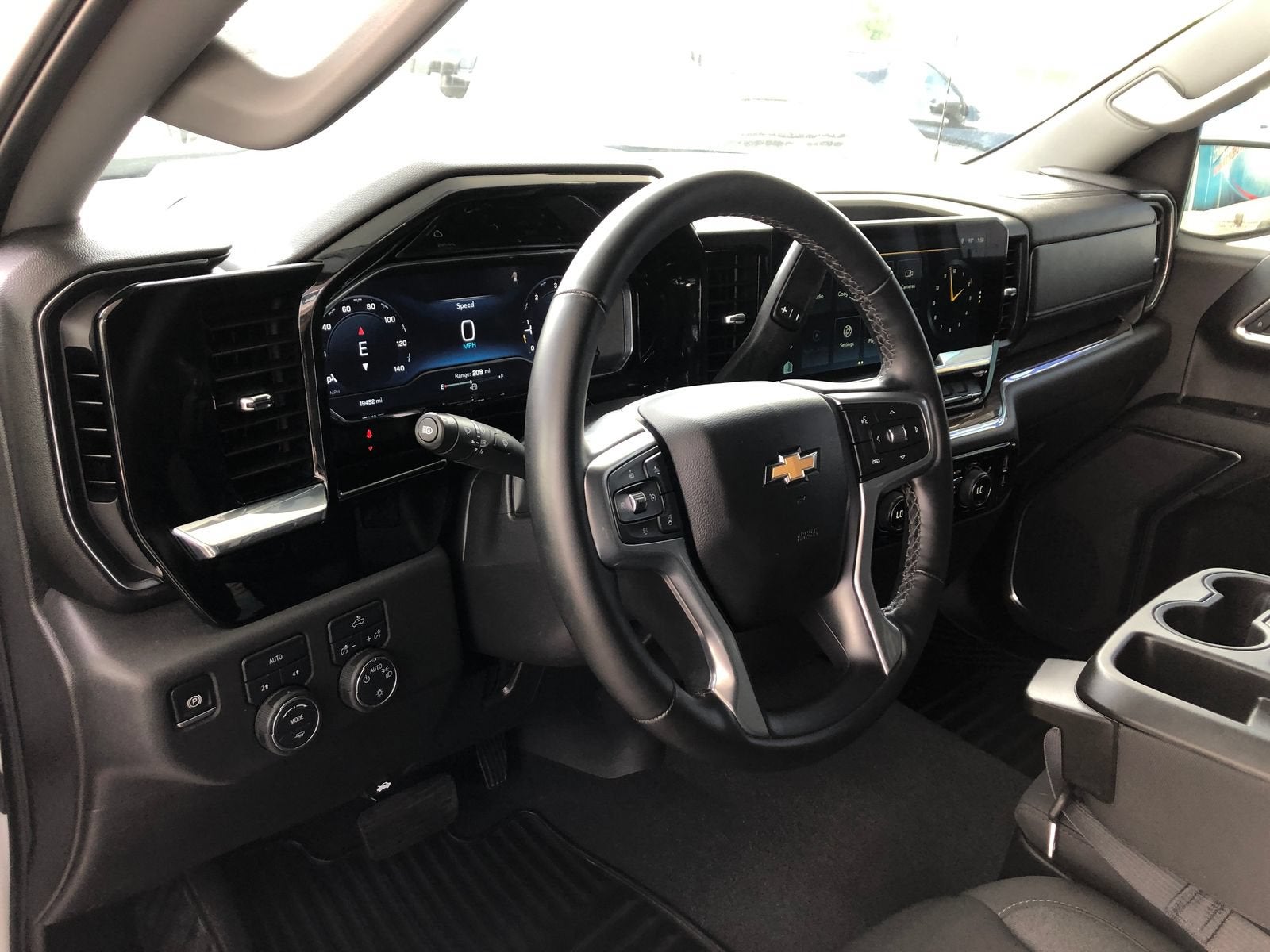2025 Chevrolet Silverado 1500 LT (2FL)